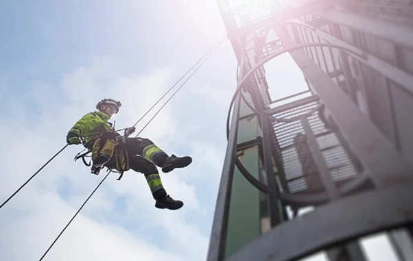 The Essential Equipment for Effective Industrial Rope Access System