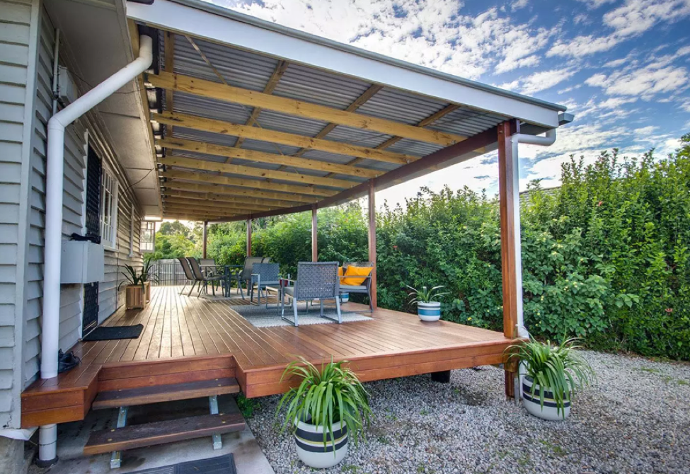 Deck Roof Solutions to Improve Comfort, Style, and Functionality in Your Backyard